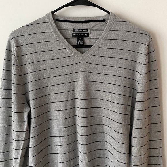 Club Monaco 100% Italian Merino Sweater Small NWOT - Picture 2 of 5